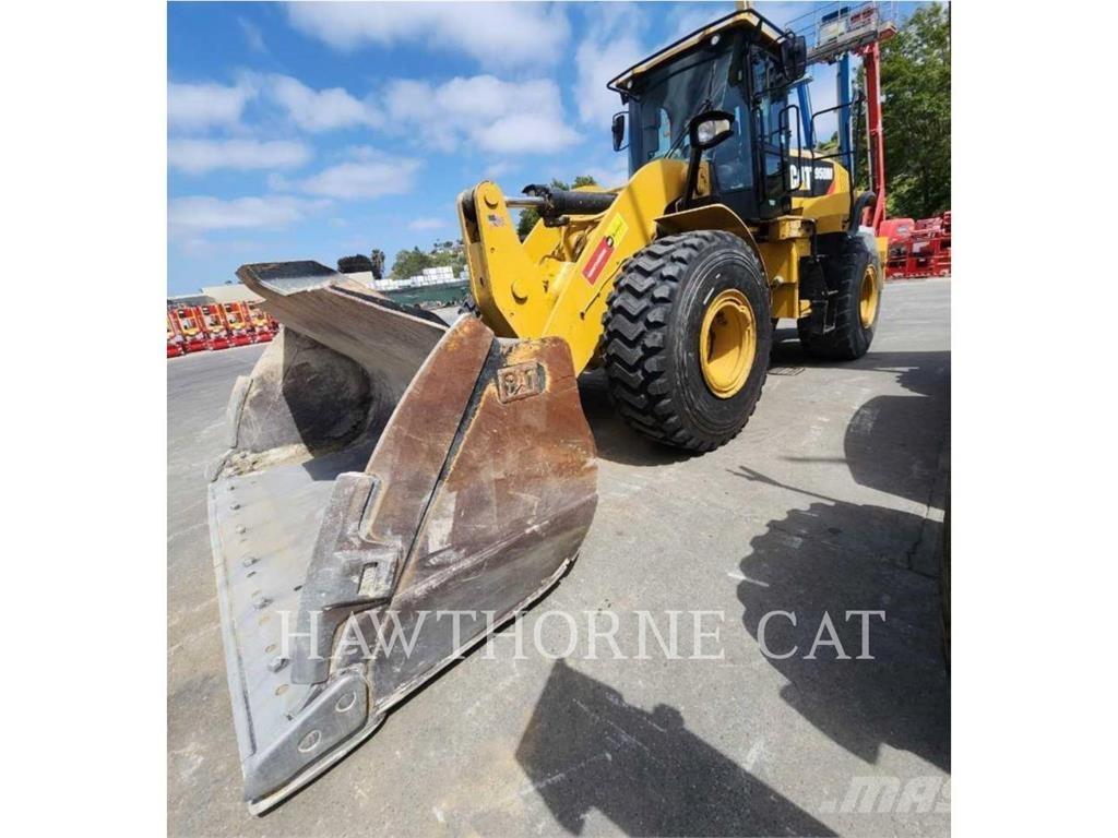 CAT 950M Kolesové nakladače