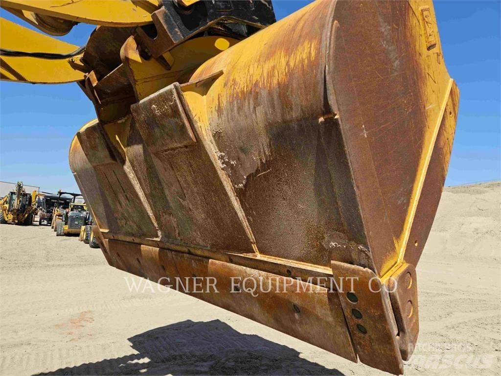 CAT 950M Kolesové nakladače