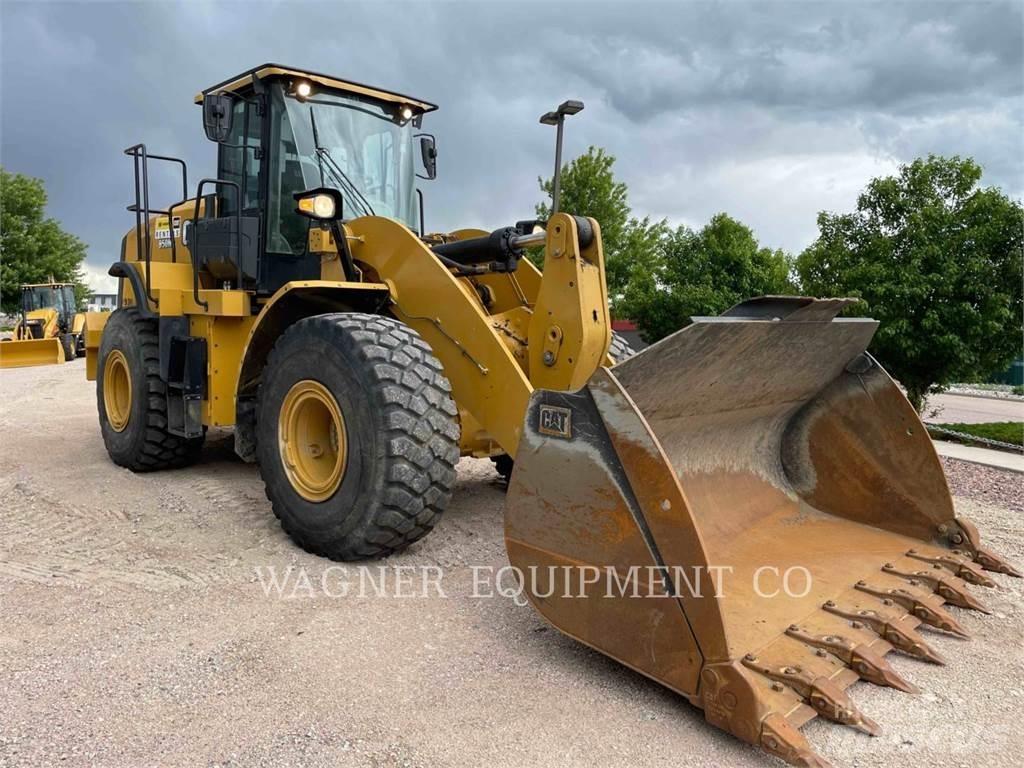 CAT 950M Kolesové nakladače