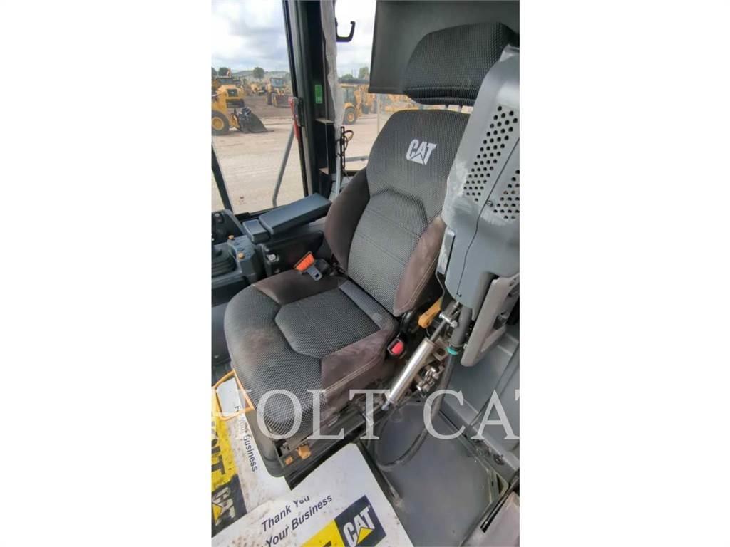 CAT 950M QC Kolesové nakladače