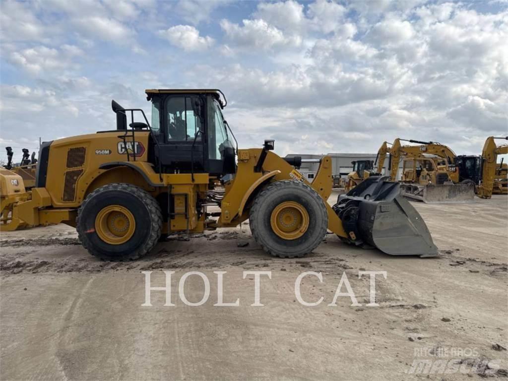 CAT 950M QC Kolesové nakladače