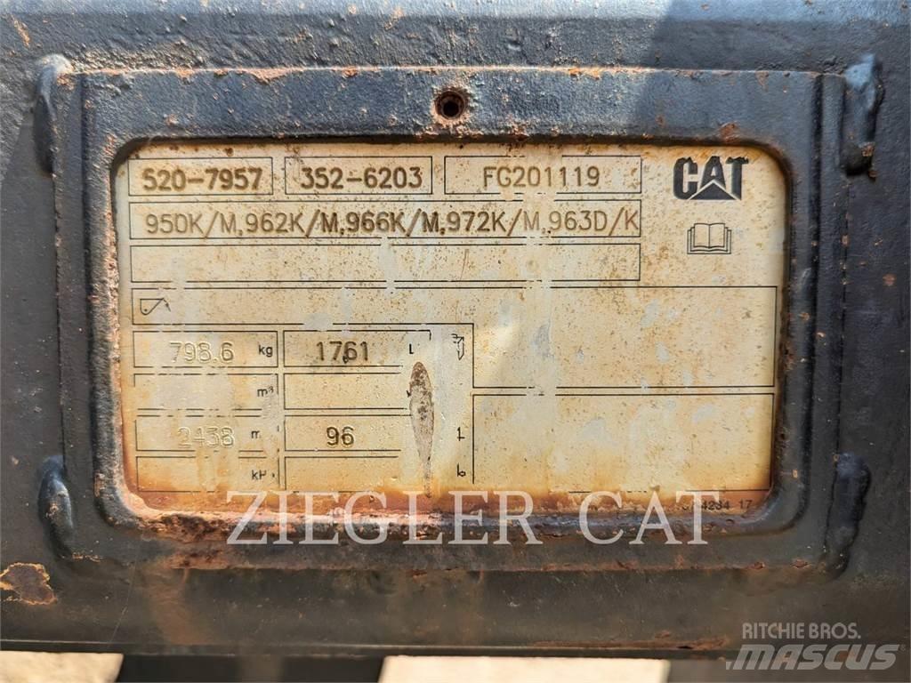 CAT 953KLGP Pásové nakladače