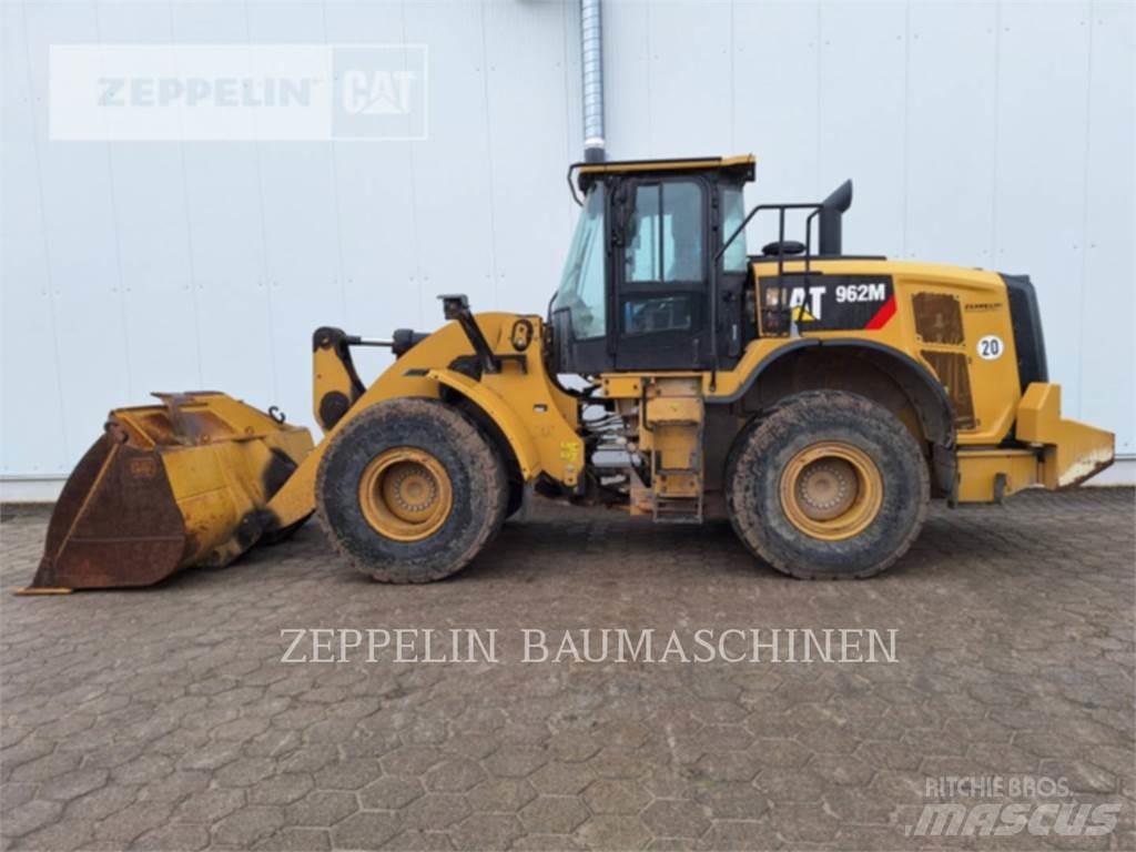 CAT 962M Kolesové nakladače