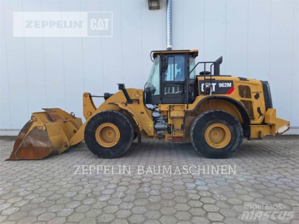 CAT 962M Kolesové nakladače