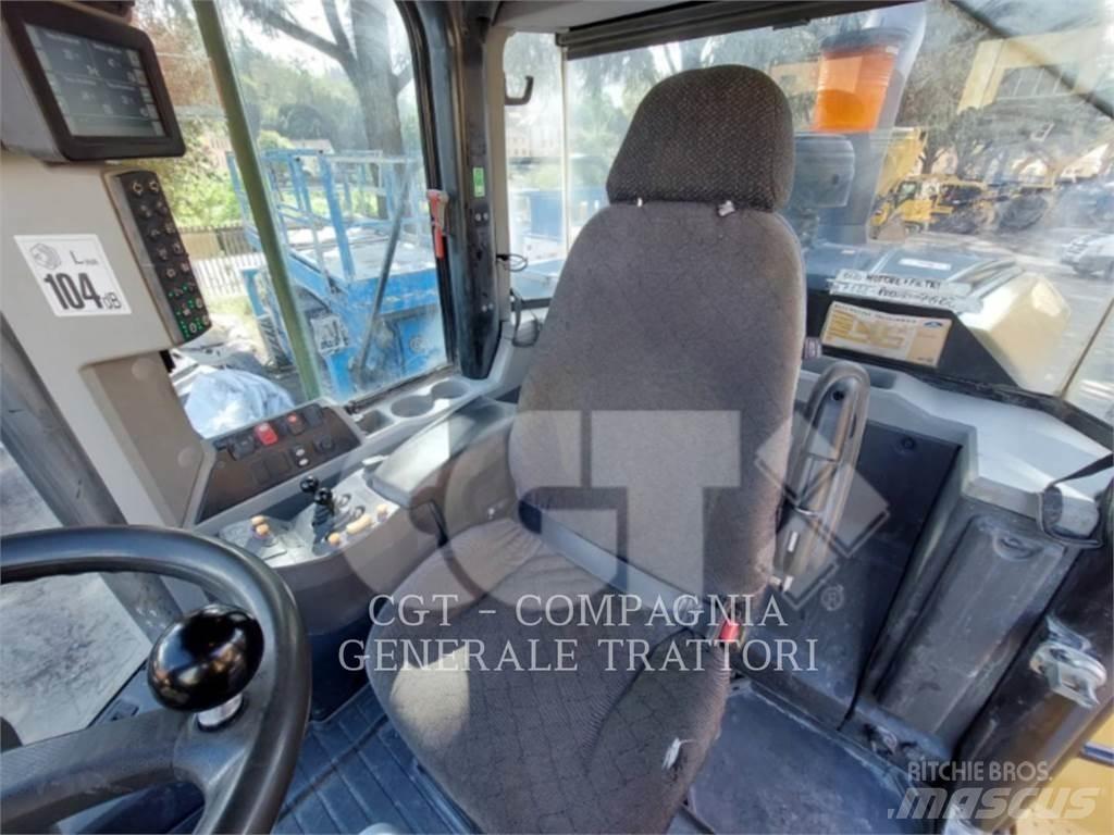 CAT 962M Kolesové nakladače