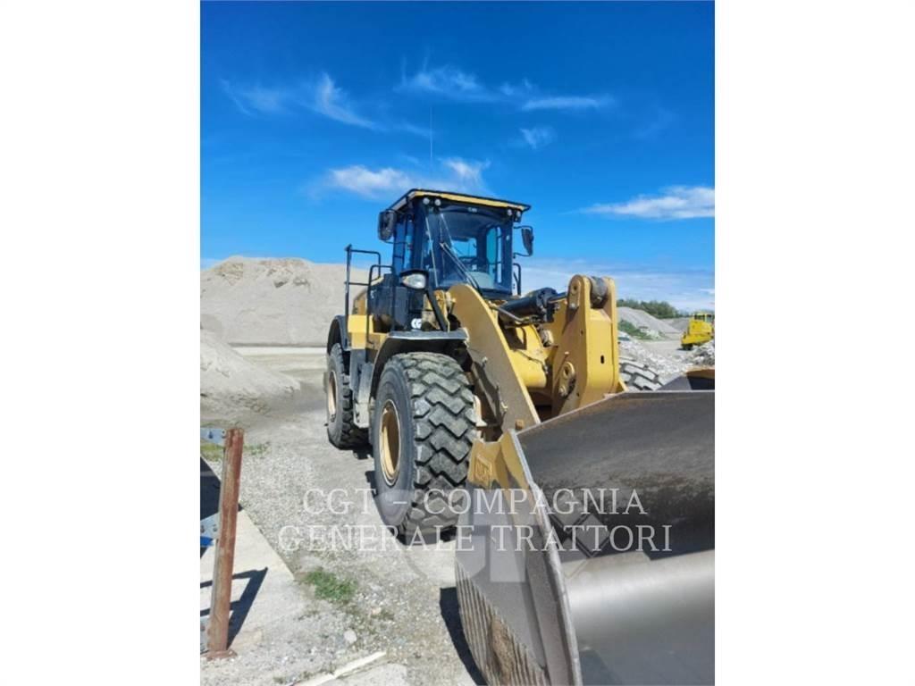 CAT 962M Kolesové nakladače
