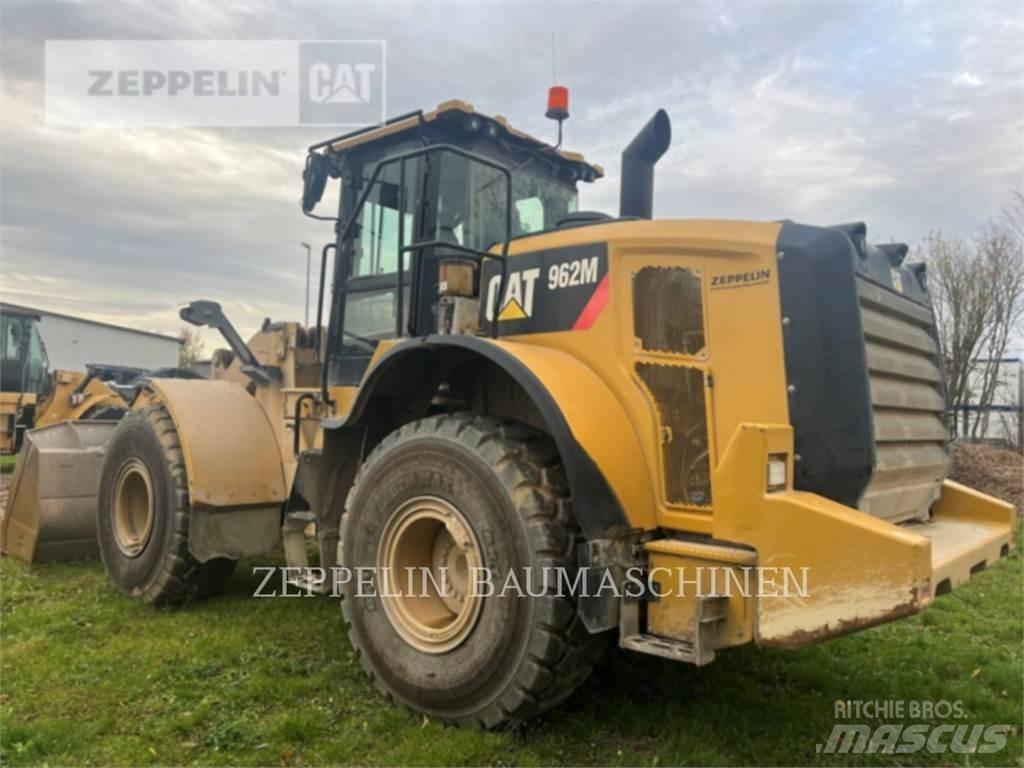 CAT 962M Kolesové nakladače