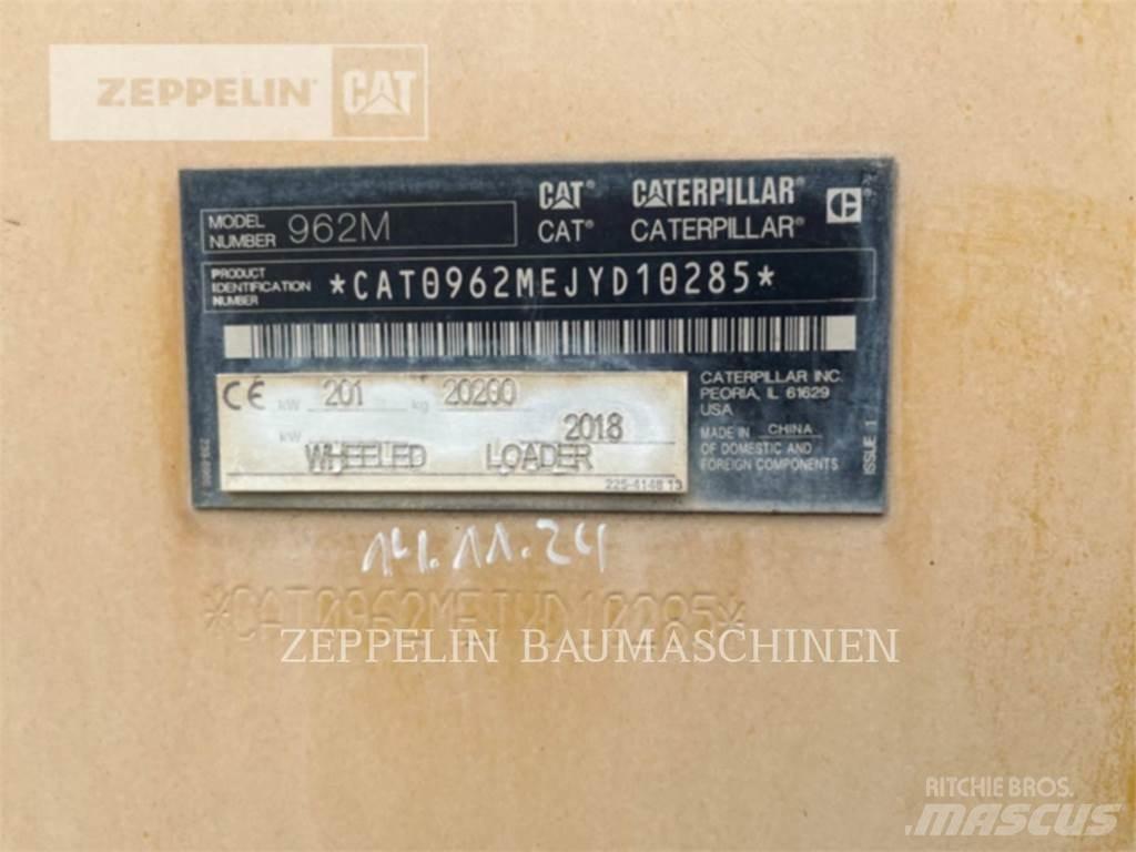 CAT 962M Kolesové nakladače