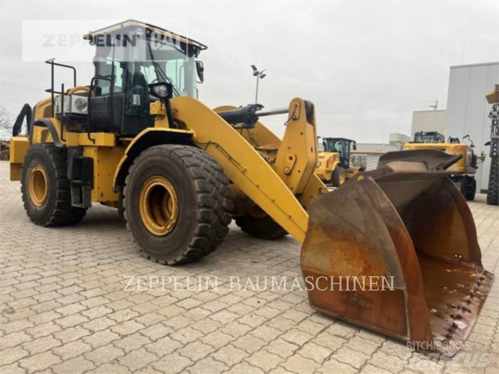 CAT 962M Kolesové nakladače
