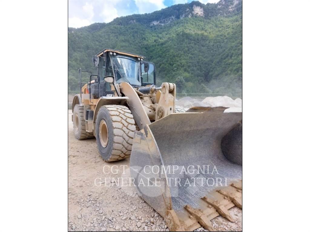CAT 962M Kolesové nakladače