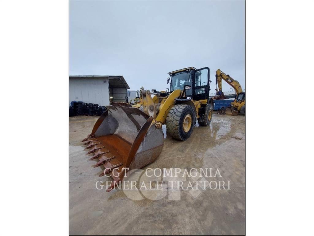 CAT 962M Kolesové nakladače