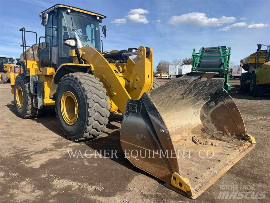 CAT 962M Kolesové nakladače