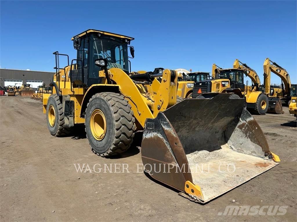 CAT 962M Kolesové nakladače