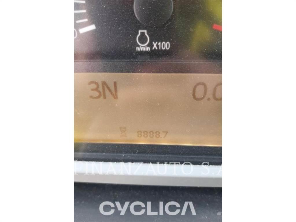 CAT 962M Kolesové nakladače