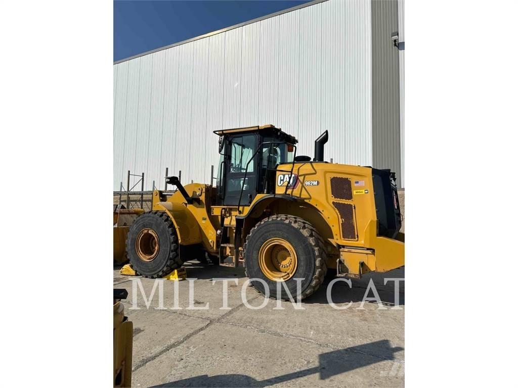 CAT 962M Kolesové nakladače