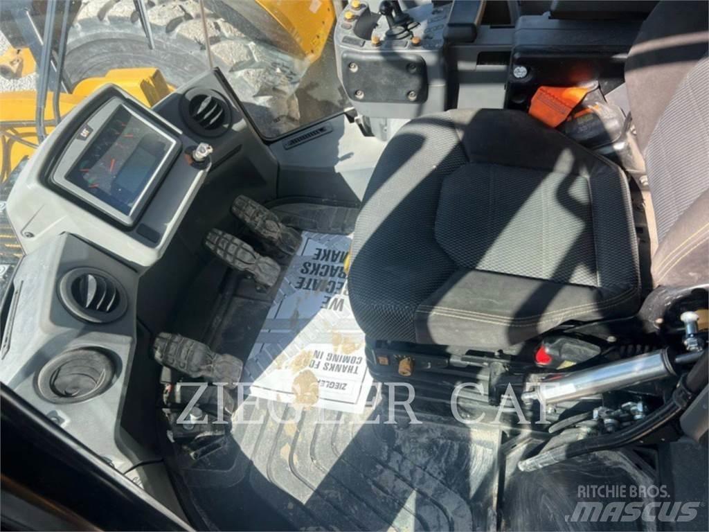 CAT 962M Kolesové nakladače