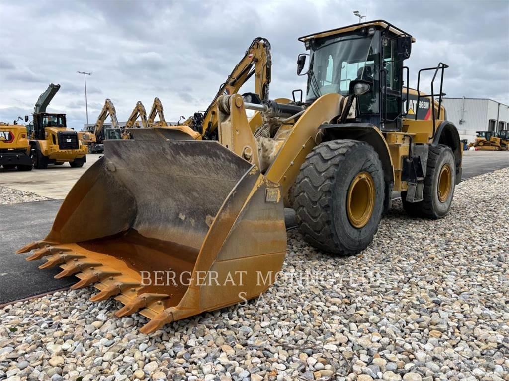 CAT 962M Kolesové nakladače