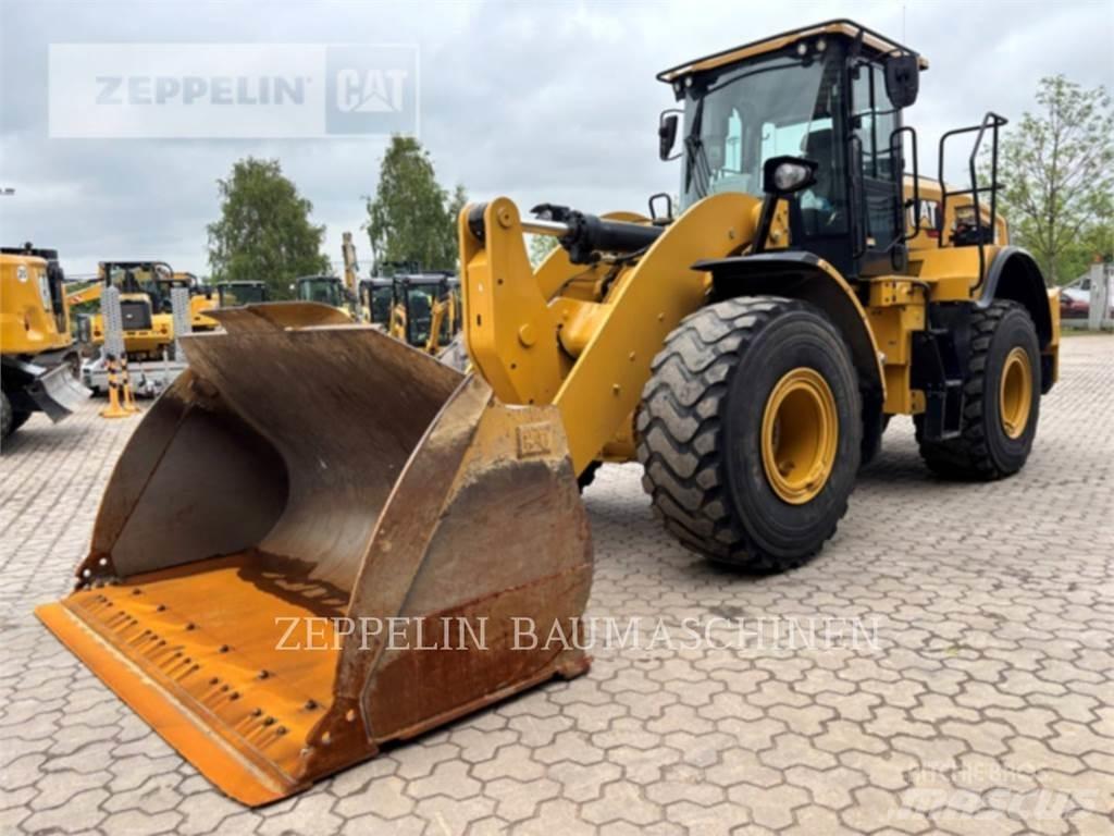 CAT 962M Kolesové nakladače