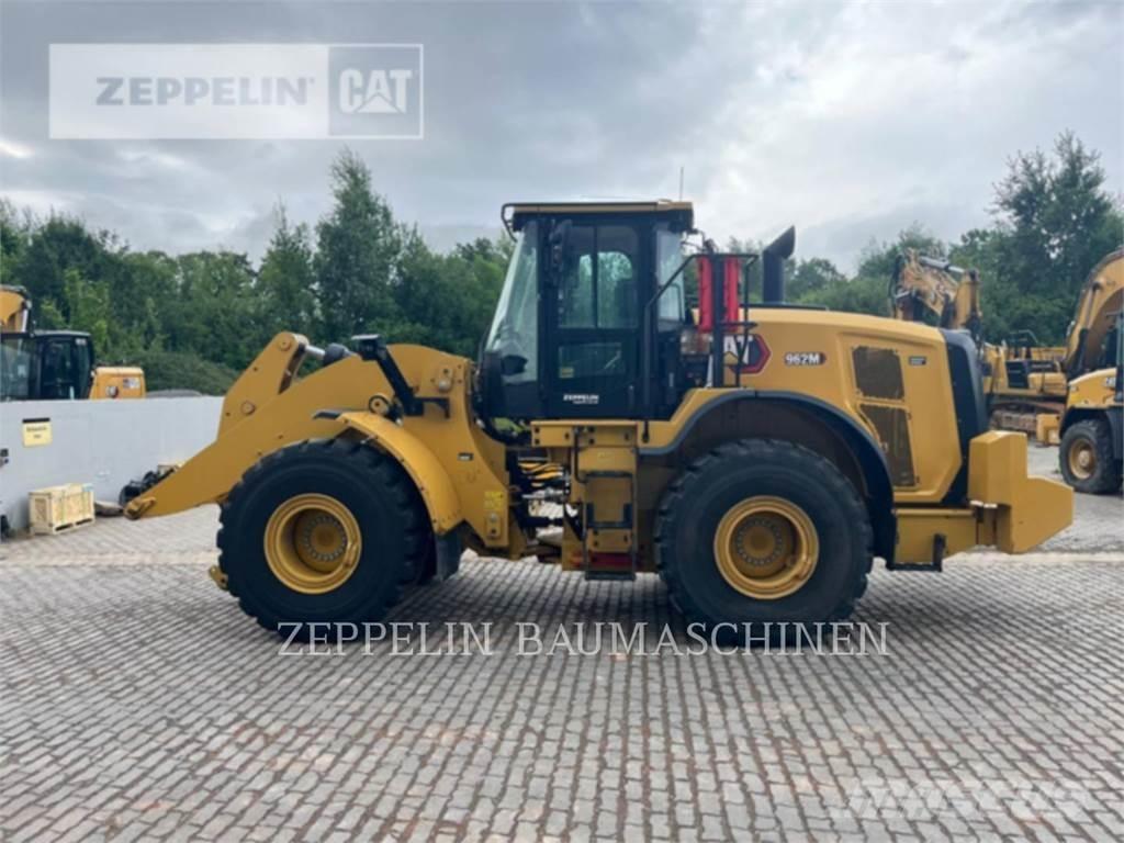 CAT 962M Kolesové nakladače