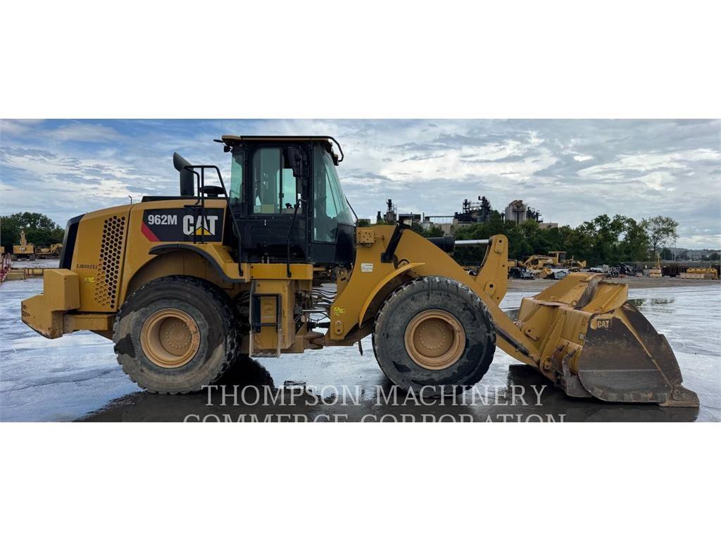 CAT 962M Kolesové nakladače