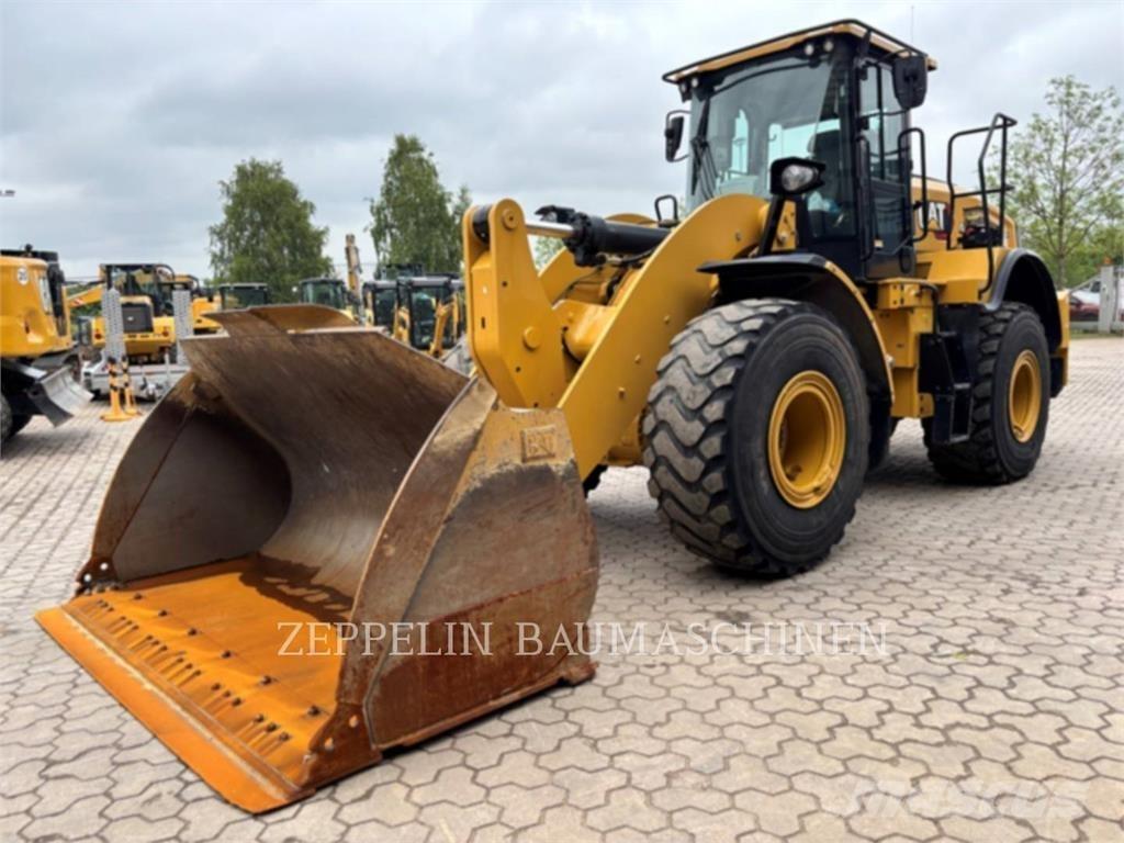 CAT 962M Kolesové nakladače