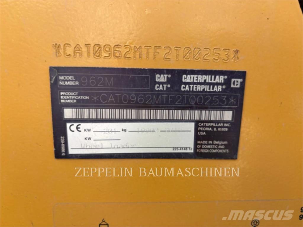 CAT 962M Kolesové nakladače
