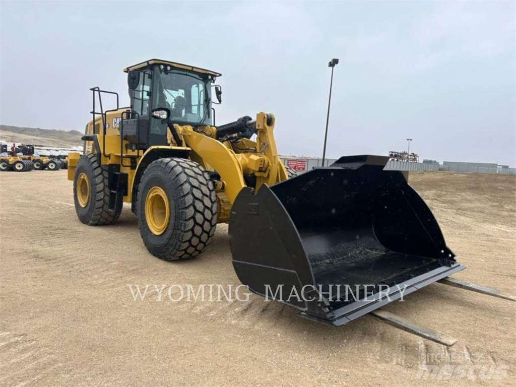 CAT 966 Kolesové nakladače