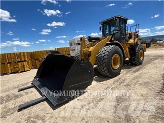 CAT 966 Kolesové nakladače