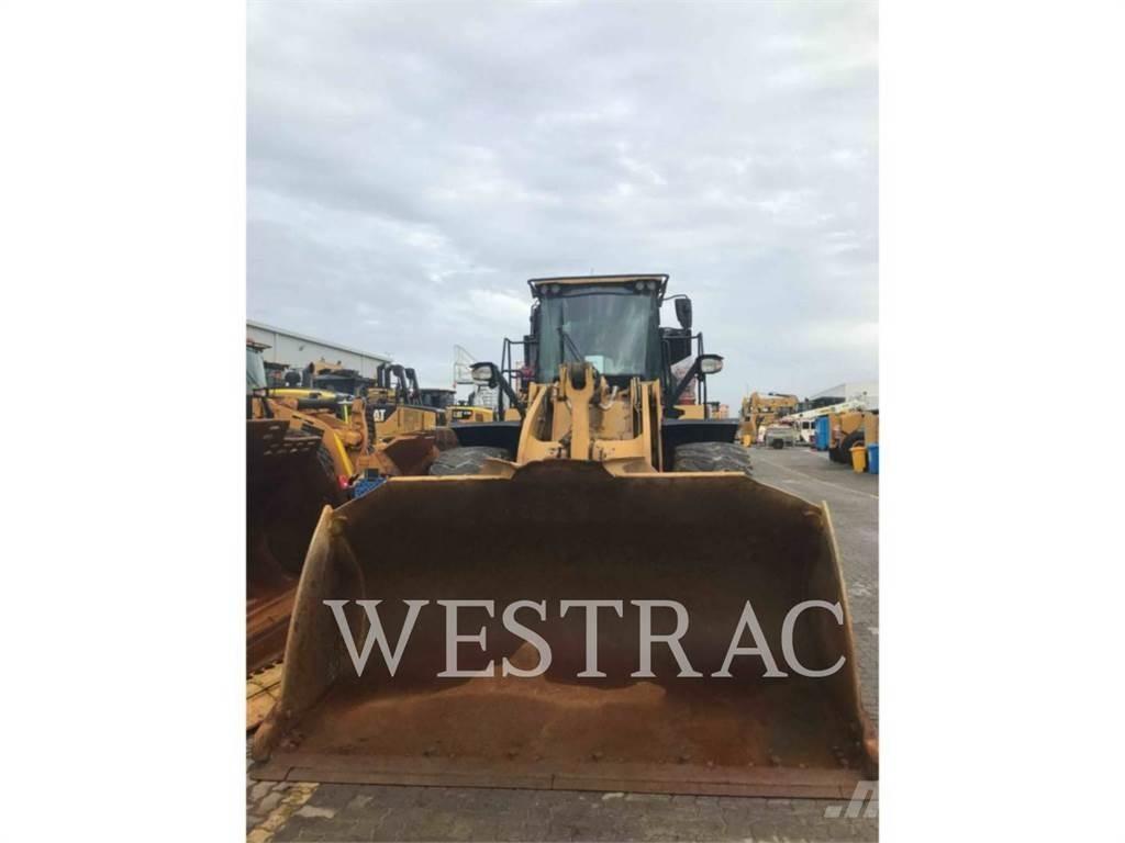 CAT 966 Kolesové nakladače