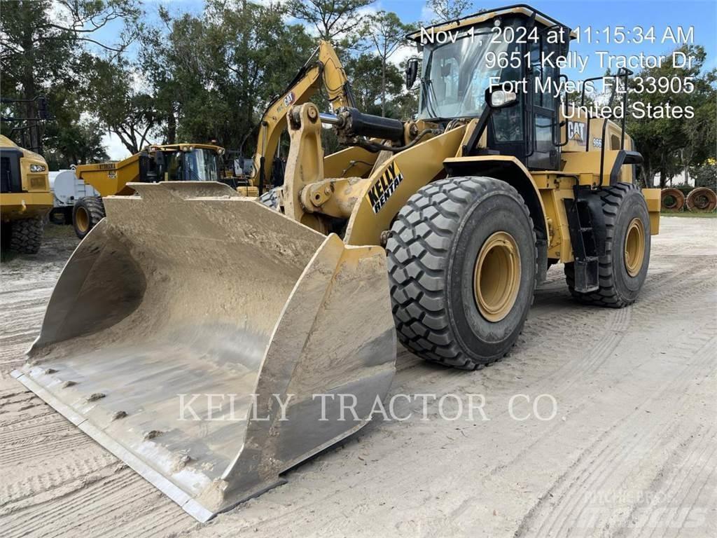 CAT 966 Kolesové nakladače