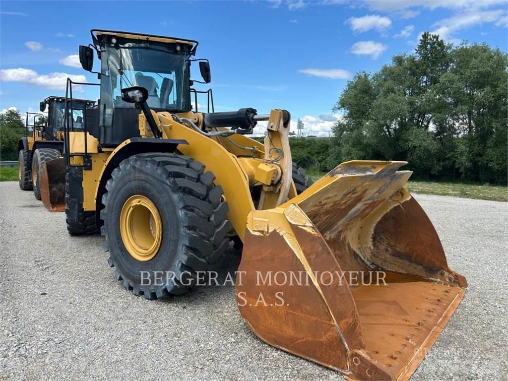CAT 966 Kolesové nakladače