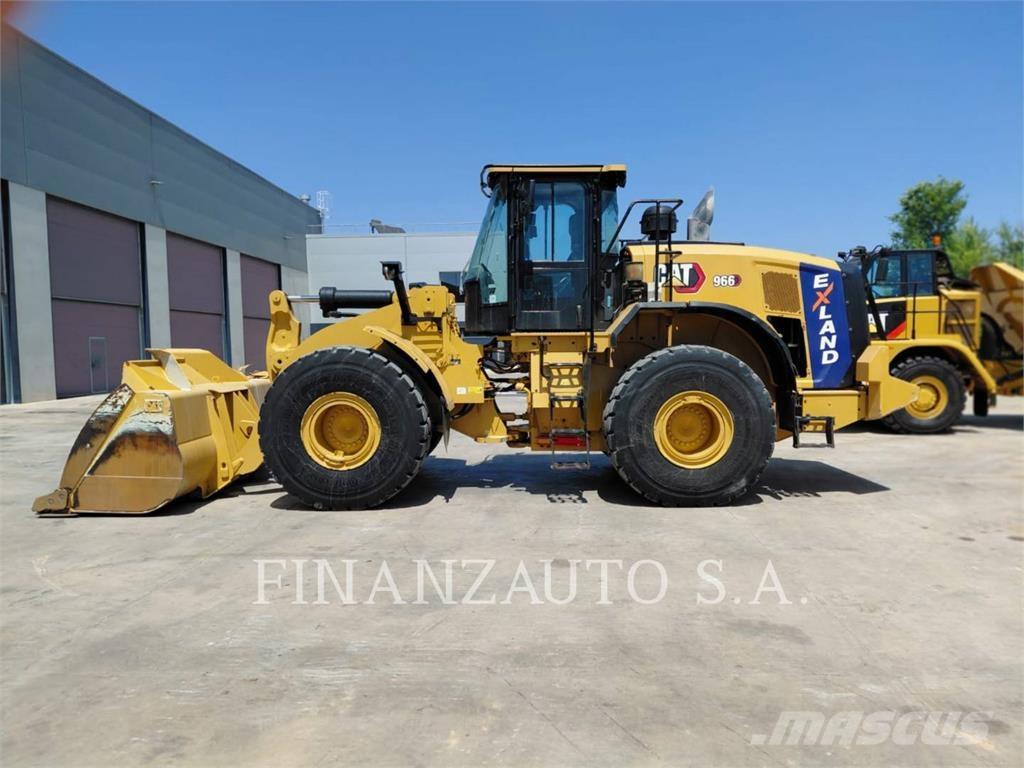 CAT 966 Kolesové nakladače