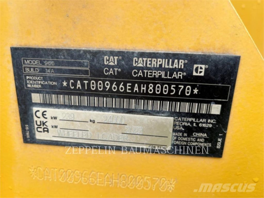 CAT 966 Kolesové nakladače