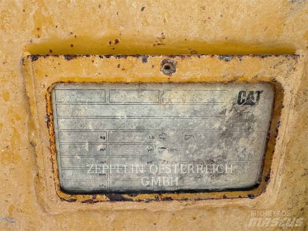 CAT 966-14 Kolesové nakladače