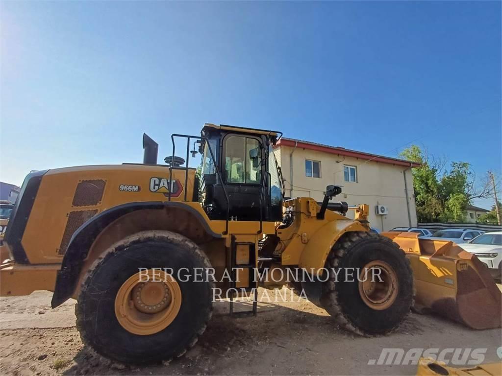 CAT 966 M Kolesové nakladače