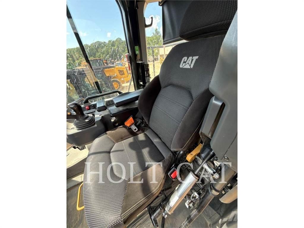 CAT 966 QC Kolesové nakladače