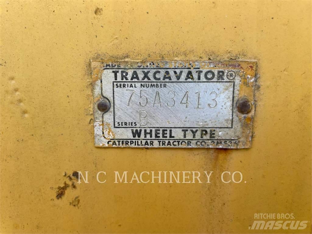 CAT 966B Kolesové nakladače
