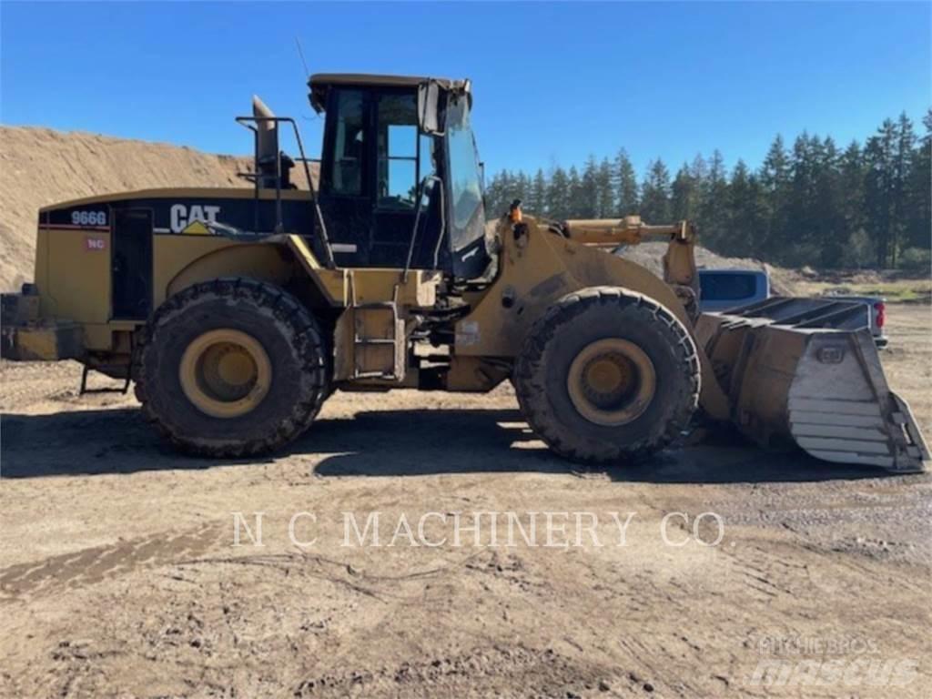 CAT 966G Kolesové nakladače