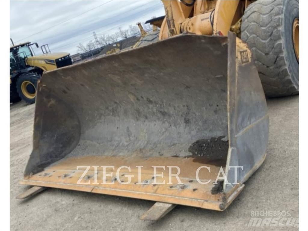 CAT 966G Kolesové nakladače