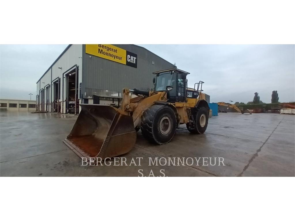 CAT 966K Kolesové nakladače