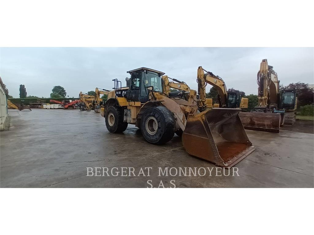 CAT 966K Kolesové nakladače