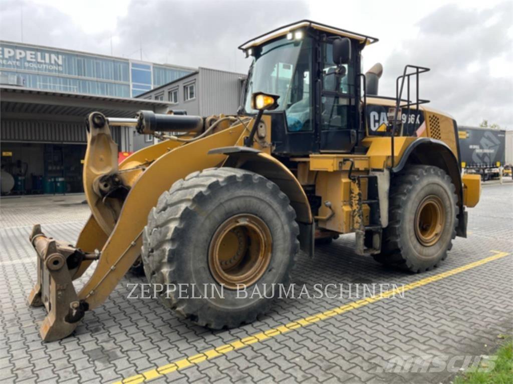 CAT 966K Kolesové nakladače