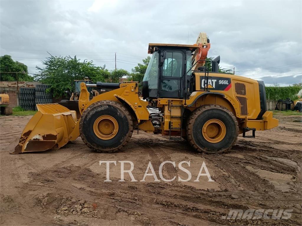 CAT 966L Kolesové nakladače