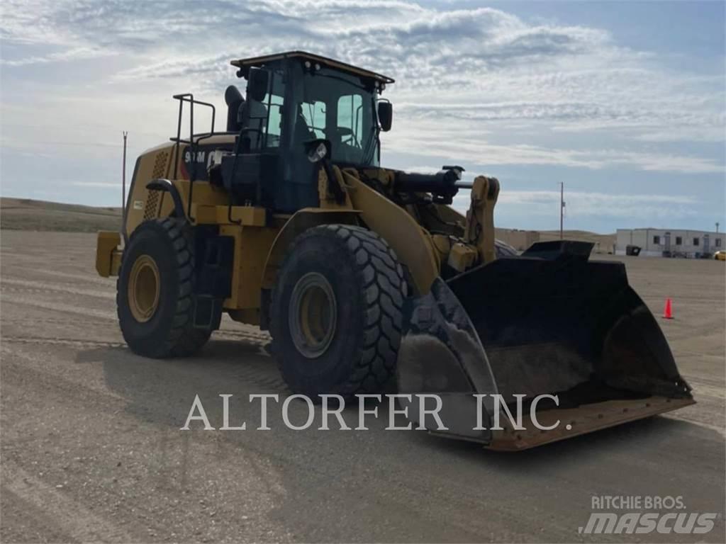 CAT 966M Pásové dozéry