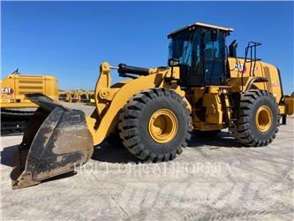 CAT 966M Kolesové nakladače