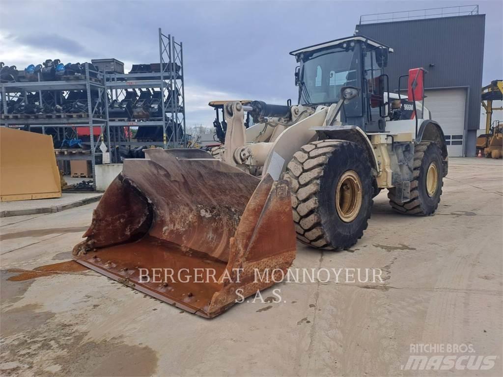 CAT 966M Kolesové nakladače