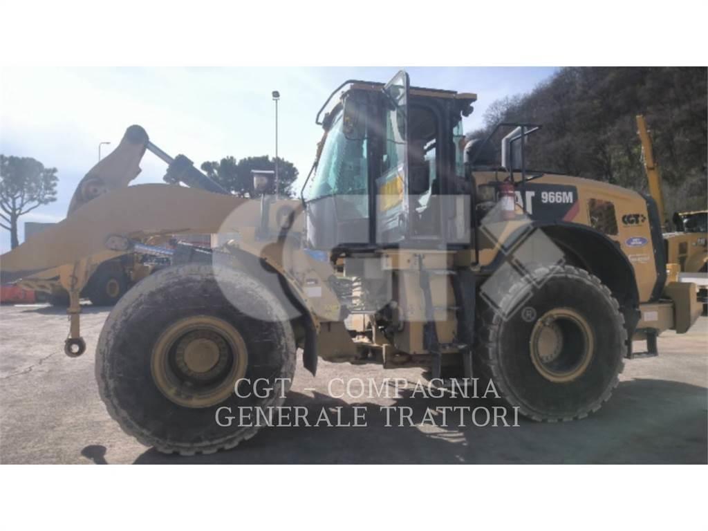 CAT 966M Kolesové nakladače