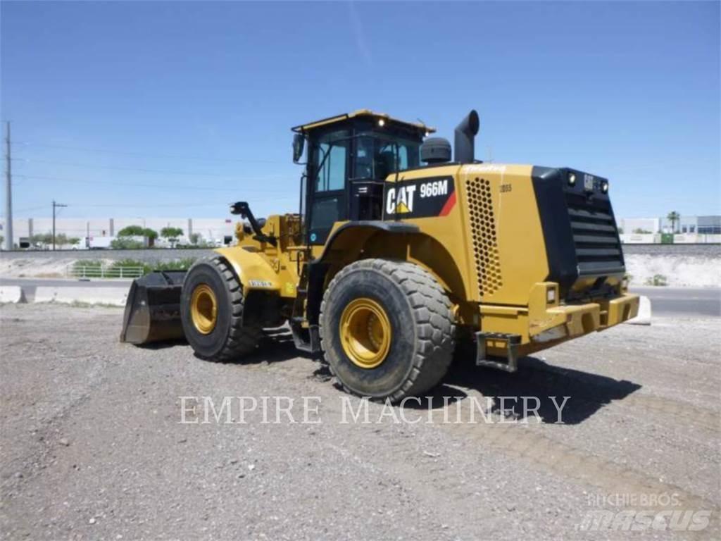 CAT 966M Kolesové nakladače