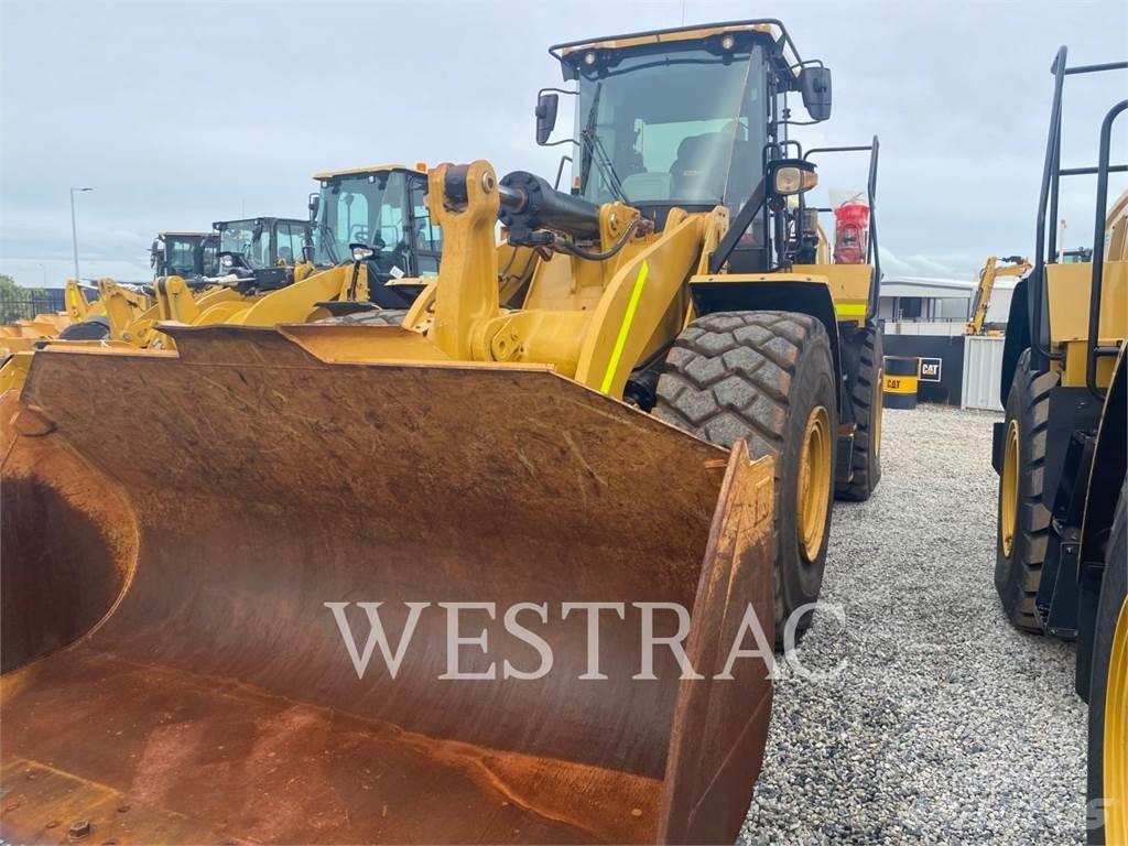 CAT 966M Kolesové nakladače