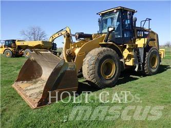 CAT 966M Kolesové nakladače